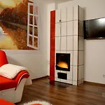 Apartamento The Pink House With Private Garden Pärnu