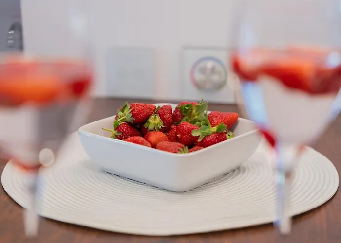 The Pink House With Private Garden