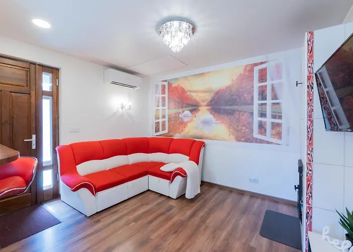 아파트 The Pink House With Private Garden 페르누