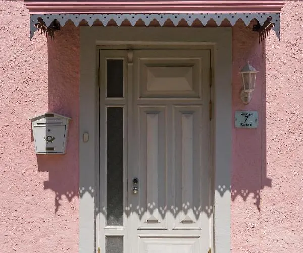 The Pink House With Private Garden * Pärnu