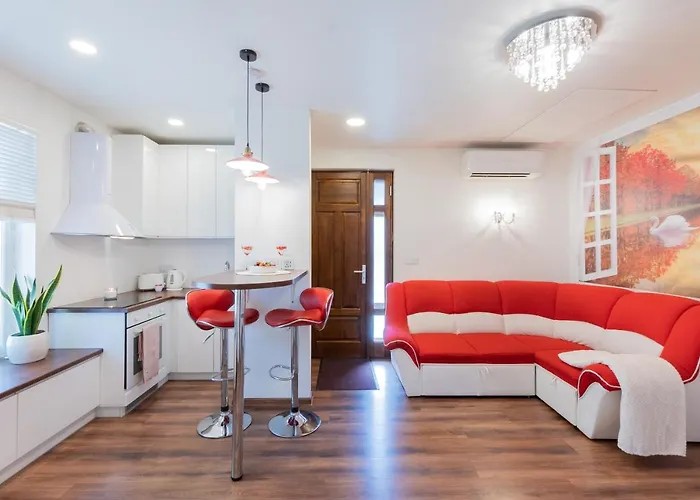 The Pink House With Private Garden * 페르누